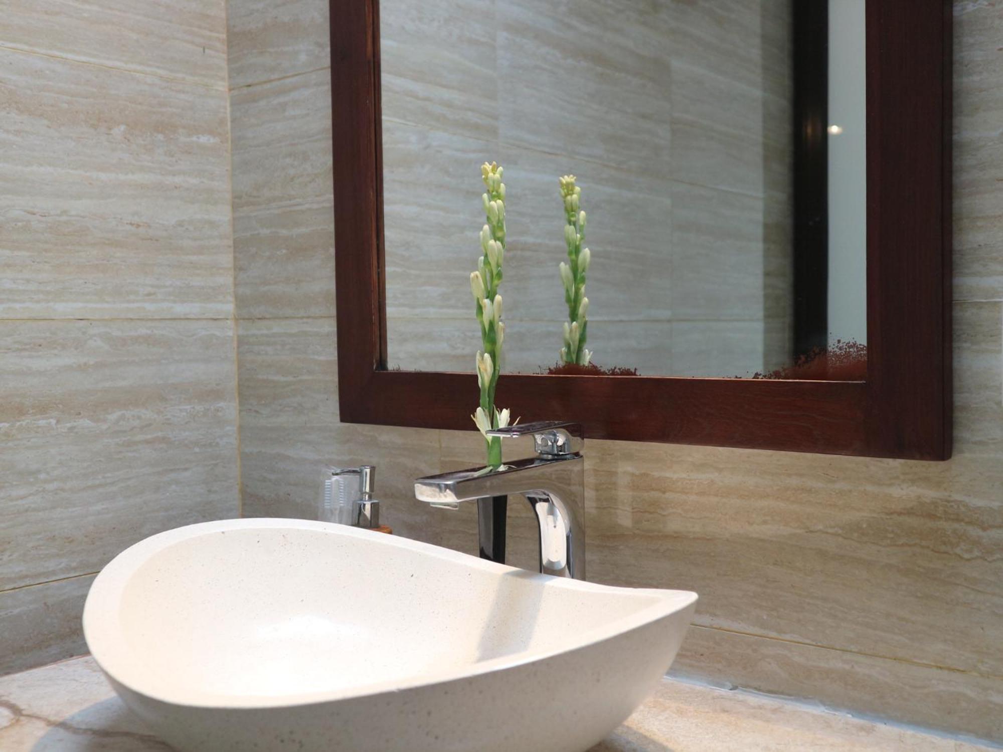 Villa Sinergi 2Br Tranquil Villa In Seminyak 外观 照片